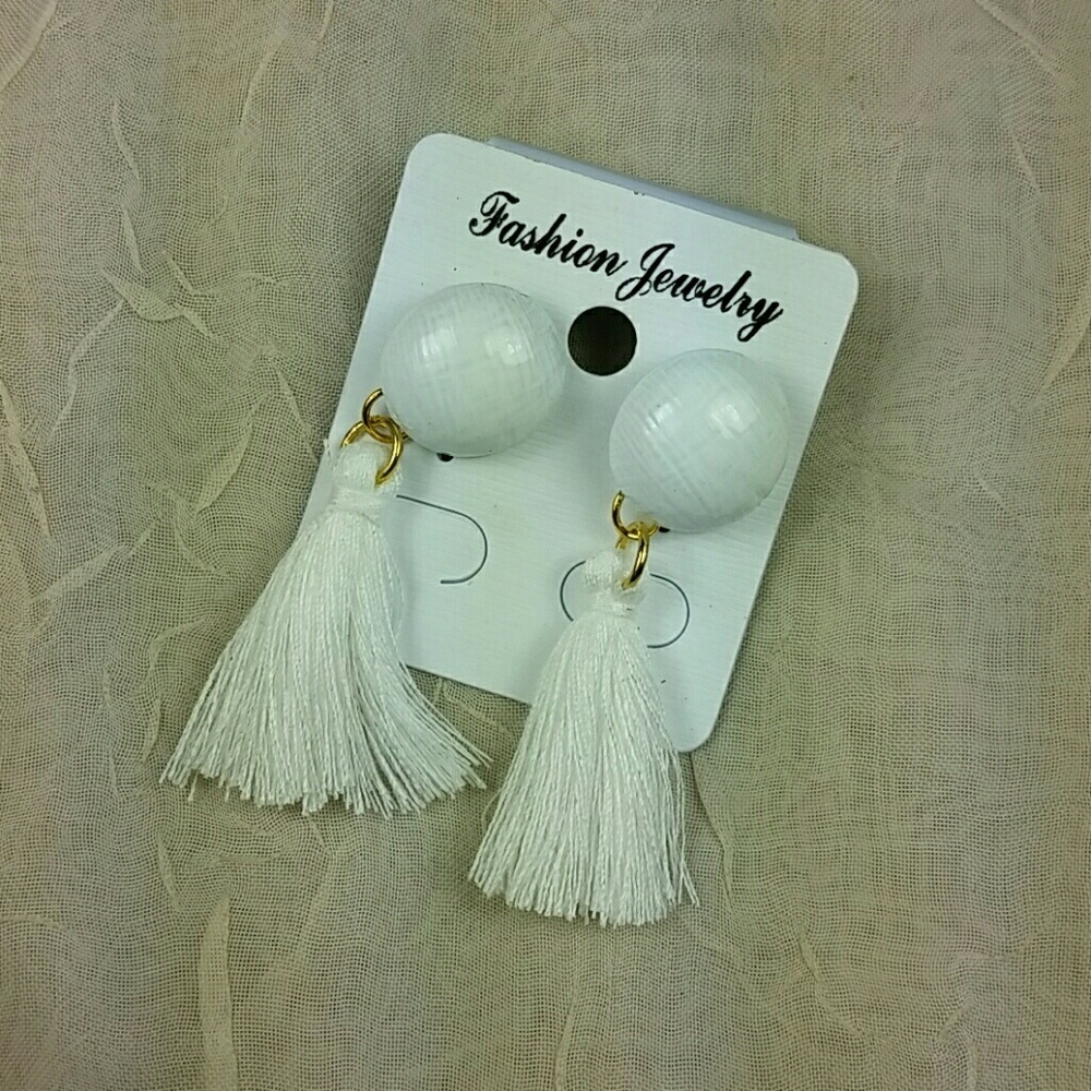 White Tassel Statement Earrings Gold Accent Dangle Drop Resort Beach Boho Chic